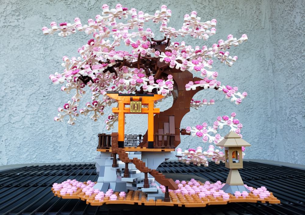 LEGO - Kimono Girl Minifigure w/ Cherry Blossom Tree Japanese